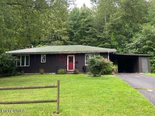 445 Yonside Dr, Sparta, TN, 38583-8103 | Card Image