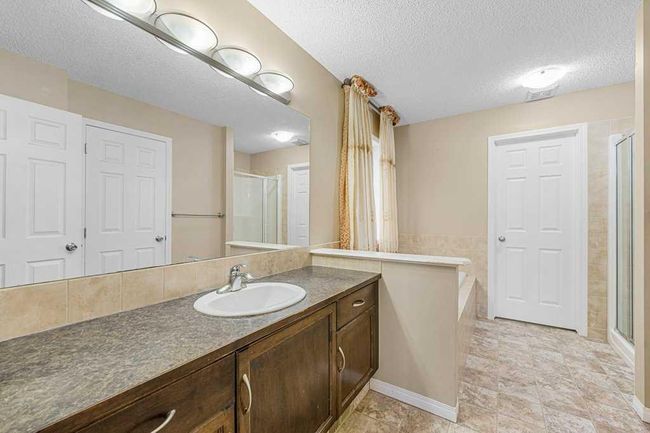 193 Luxstone Way Sw, Home with 3 bedrooms, 3 bathrooms and 2 parking in Airdrie AB | Image 34