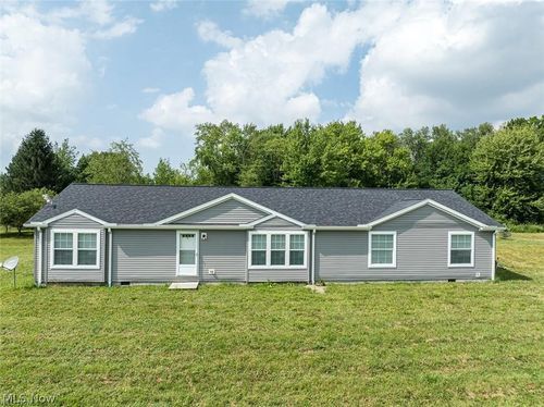 5719 N Richmond Rd, Pierpont, OH, 44082-9766 | Card Image