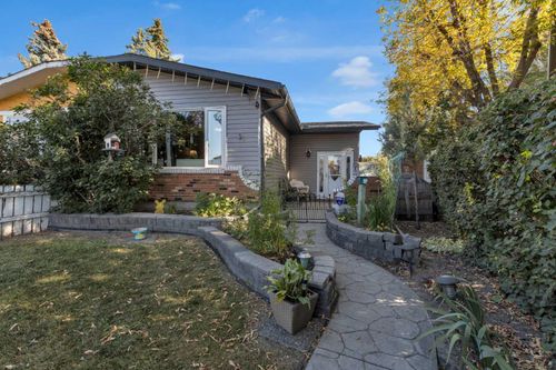 31 Rundlelawn Court Ne, Calgary, AB, T1Y3H3 | Card Image