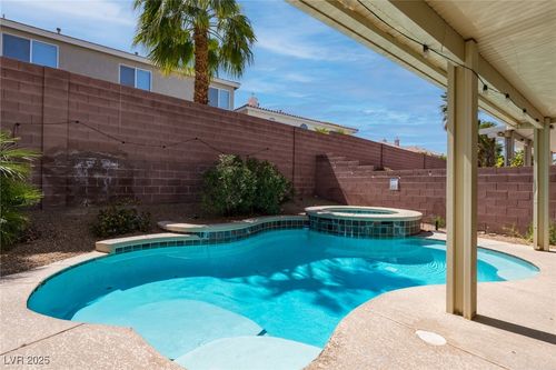 6251 Tuckaway Cove Ave, Las Vegas, NV, 89139-6268 | Card Image