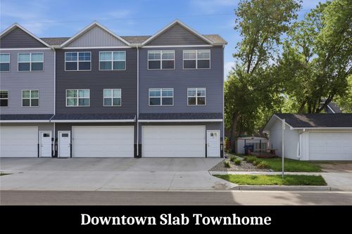 911 7th St N, Fargo, ND, 58102-3603 | Card Image