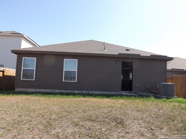 4115 Hidden Hollow Isle, House other with 4 bedrooms, 2 bathrooms and null parking in Von Ormy TX | Image 13