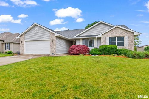 110 Brookside Glen Dr, Sherman, IL, 62684-9449 | Card Image