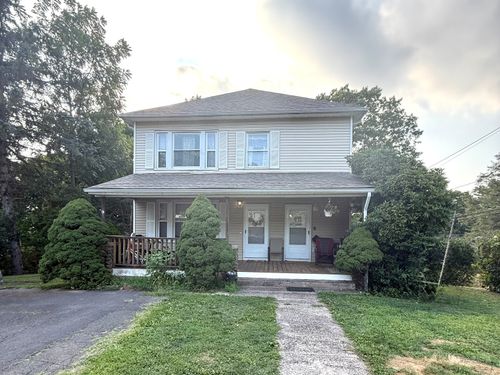 3 Washington Ave, Meriden, CT, 06451-5241 | Card Image
