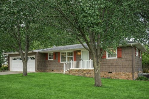 8323 Oak Dr, Chattanooga, TN, 37421-4340 | Card Image