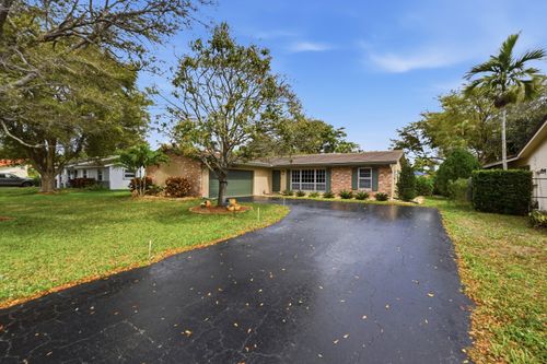 8611 Nw 29th Dr, Coral Springs, FL, 33065-5326 | Card Image
