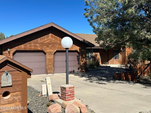 146 N Murphy Way, Prescott, AZ, 86303-5721 | Card Image