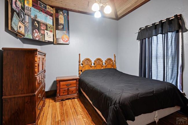 Main Level Bedroom | Image 19