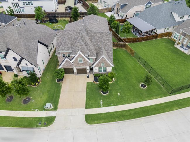 Aerial perspective of suburban area | Image 35