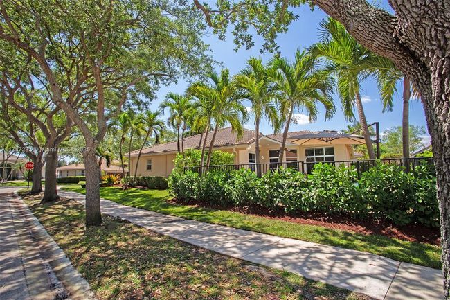 3848 Oak Ridge Cir, House other with 4 bedrooms, 3 bathrooms and null parking in Weston FL | Image 63