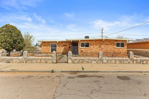 5201 Cornell Ave, El Paso, TX, 79924-5333 | Card Image