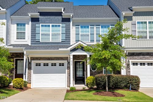 629 Barneswyck Dr, Fuquay-Varina, NC, 27526-2277 | Card Image
