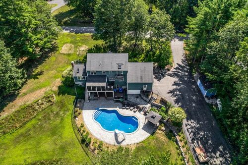 3 Chelsea Dr, Bow, NH, 03304-5603 | Card Image