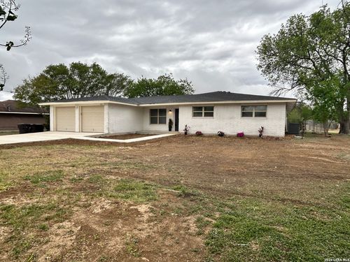 112 Seidel St, Marion, TX, 78124-2003 | Card Image