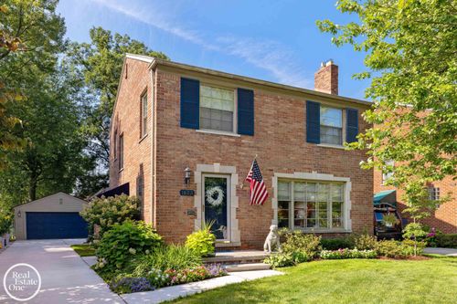 1623 Severn Rd, Grosse Pointe Woods, MI, 48236-1944 | Card Image