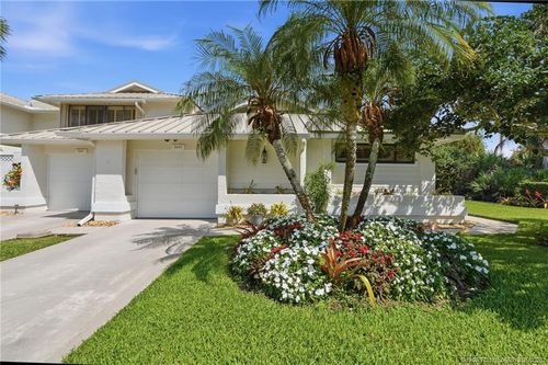 5600 Se Foxcross Pl, Stuart, FL, 34997-8043 | Card Image