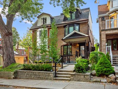 238 Garden Ave, Home with 4 bedrooms, 4 bathrooms and 2 parking in Toronto ON | Image 1