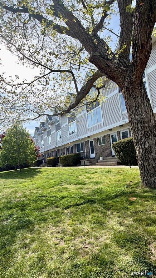 202-25 Cottage St, Norwalk, CT, 06855-1900 | Card Image