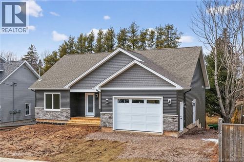 214 Rue Breaux Bridge, Shediac, NB, E4P2M6 | Card Image