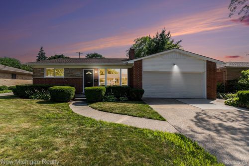 23306 Greencrest Street, St Clair Shores, MI, 48080 | Card Image