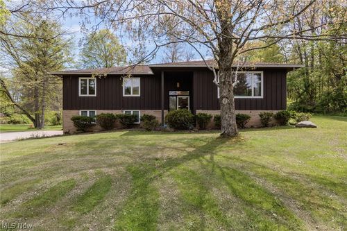 2170 Norton Road, Stow, OH, 44224 | Card Image