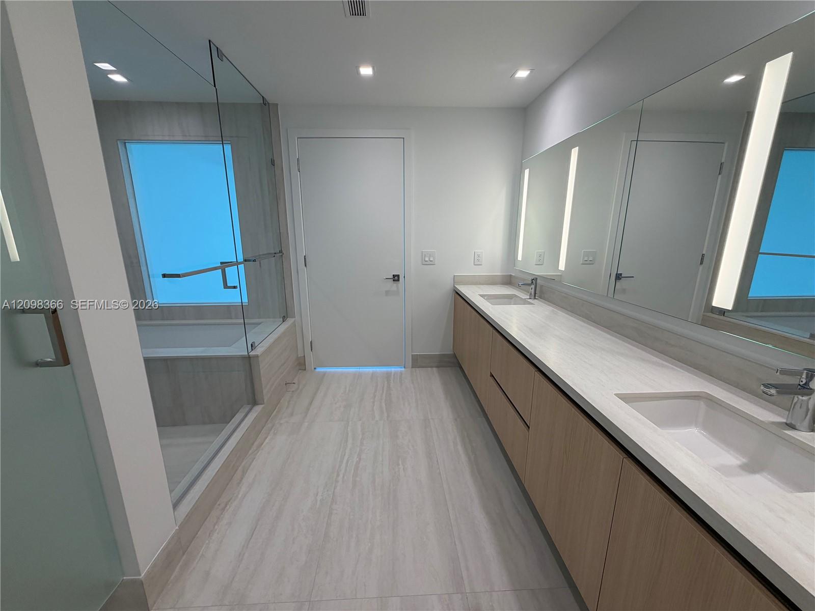 Residential Lease in North Miami 4