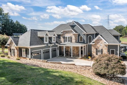 113 Camp Ln, Mooresville, NC, 28117-8925 | Card Image