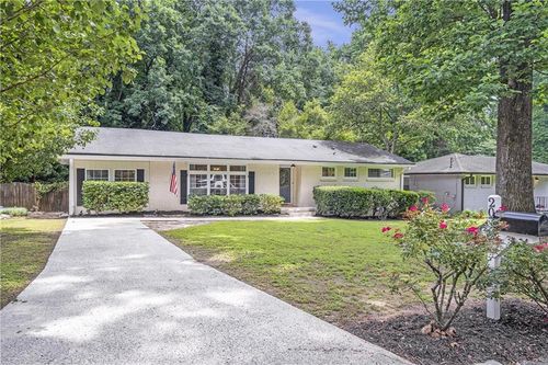 2070 Drew Valley Rd Ne, Brookhaven, GA, 30319-3916 | Card Image
