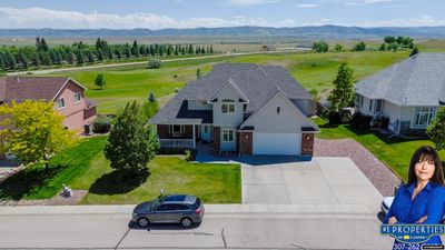 625 Grove Street, House other with 5 bedrooms, 3 bathrooms and null parking in Glenrock WY | Image 2