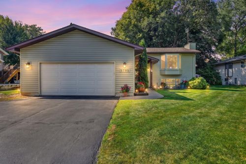 5795 Amy Ln, Maple Plain, MN, 55359-9303 | Card Image
