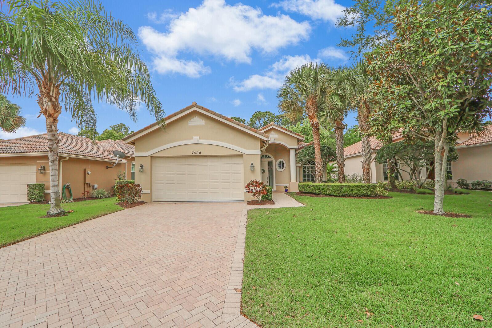 Greenbrier Cir, Port Saint Lucie, FL 34986