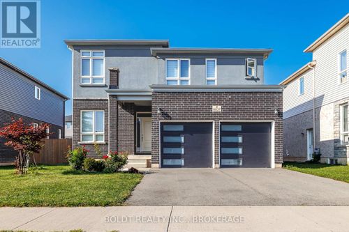 8037 Brookside Dr, Niagara Falls, ON, L2H3T9 | Card Image