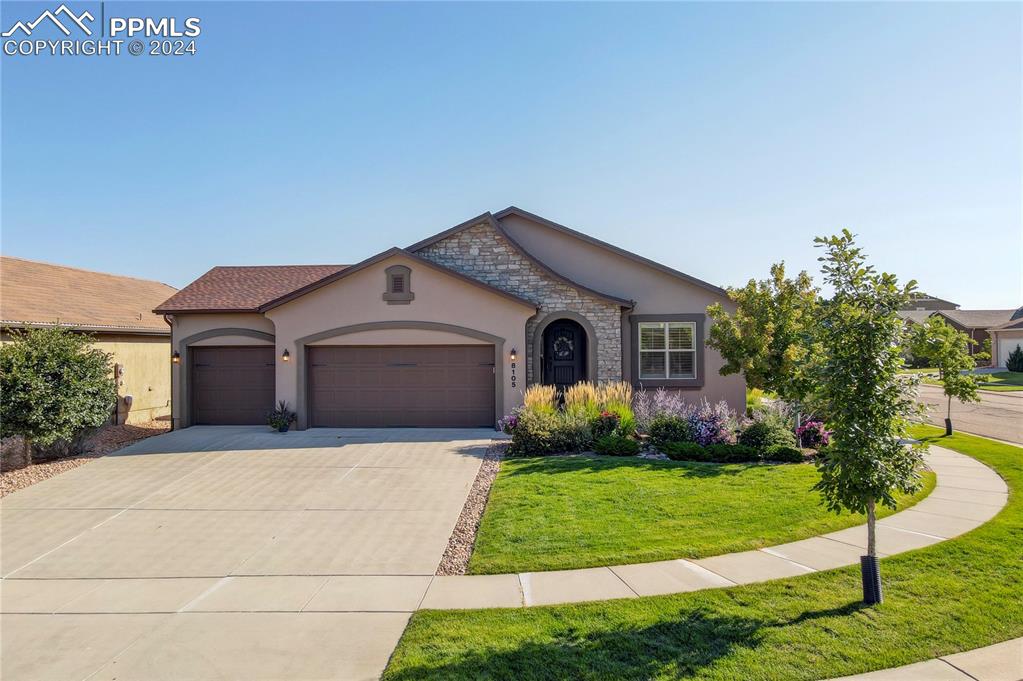 Hunter Peak Trl, Colorado Springs, CO 80924