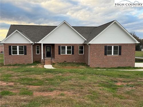 130 Oak Pointe Ln, Wilkesboro, NC, 28697-7594 | Card Image