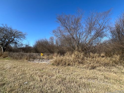 000 United States Hghwy 281 Altrnt Rte N, Campbellton, TX, 78008 | Card Image