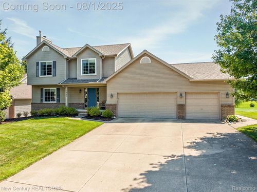 1480 Scotland Yard Dr, Walled Lake, MI, 48390-2282 | Card Image