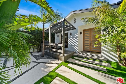 355 S Sycamore Ave, LOS ANGELES, CA, 90036-2930 | Card Image