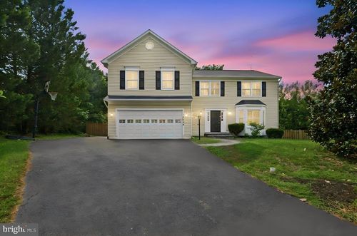 16004 Kings Mountain Rd, Woodbridge, VA, 22191-4555 | Card Image