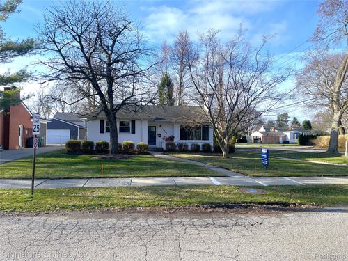 15859 Buckingham Ave, Beverly Hills, MI, 48025-3307 | Card Image