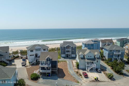 124 N Permuda Wynd Dr, N Topsail Beach, NC, 28460-8145 | Card Image