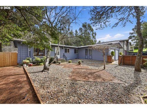 1623 Lincoln St, North Bend, OR, 97459-1943 | Card Image