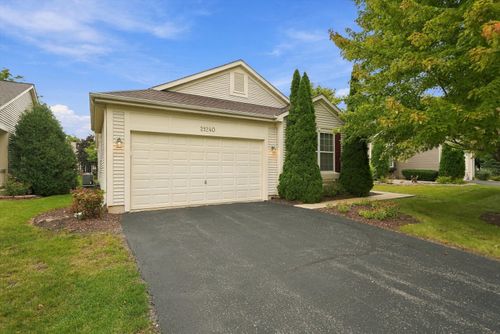 21240 Windsor Lake Ln, Crest Hill, IL, 60403-8704 | Card Image