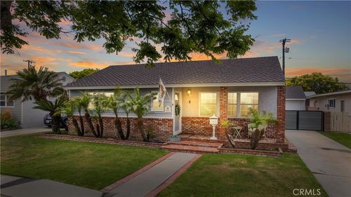 2151 Fanwood Ave, Long Beach, CA, 90815-3243 | Card Image