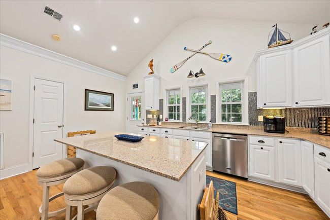 1604 Jungle Road | Image 14