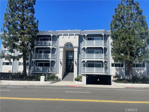 102-2411 Prospect Ave, Hermosa Beach, CA, 90254-2724 | Card Image
