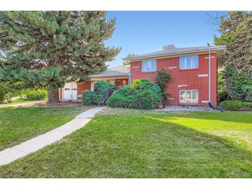 574 Iola St, Aurora, CO, 80010-4542 | Card Image