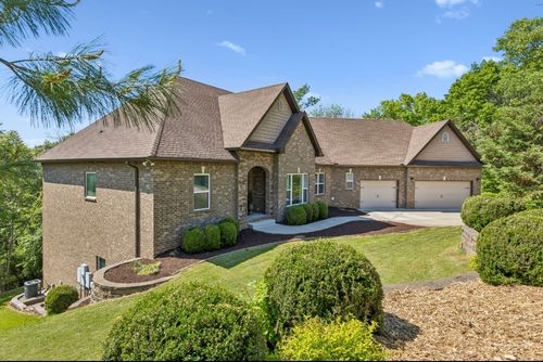 617 Excalibur Ct, Smyrna, TN, 37167-8115 | Card Image