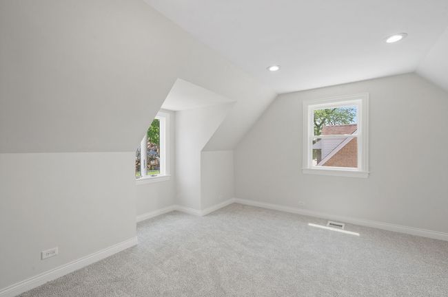 7810 N Neva Ave, House other with 4 bedrooms, 3 bathrooms and 1 parking in Niles IL | Image 31