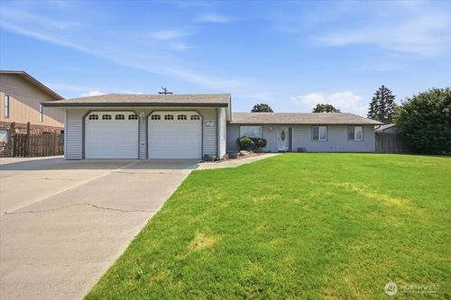 5915 W Victoria Ave, Kennewick, WA, 99336-1314 | Card Image
